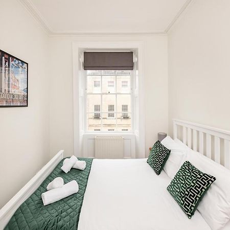 Stunning Georgian Apartment In Central Bath Extérieur photo